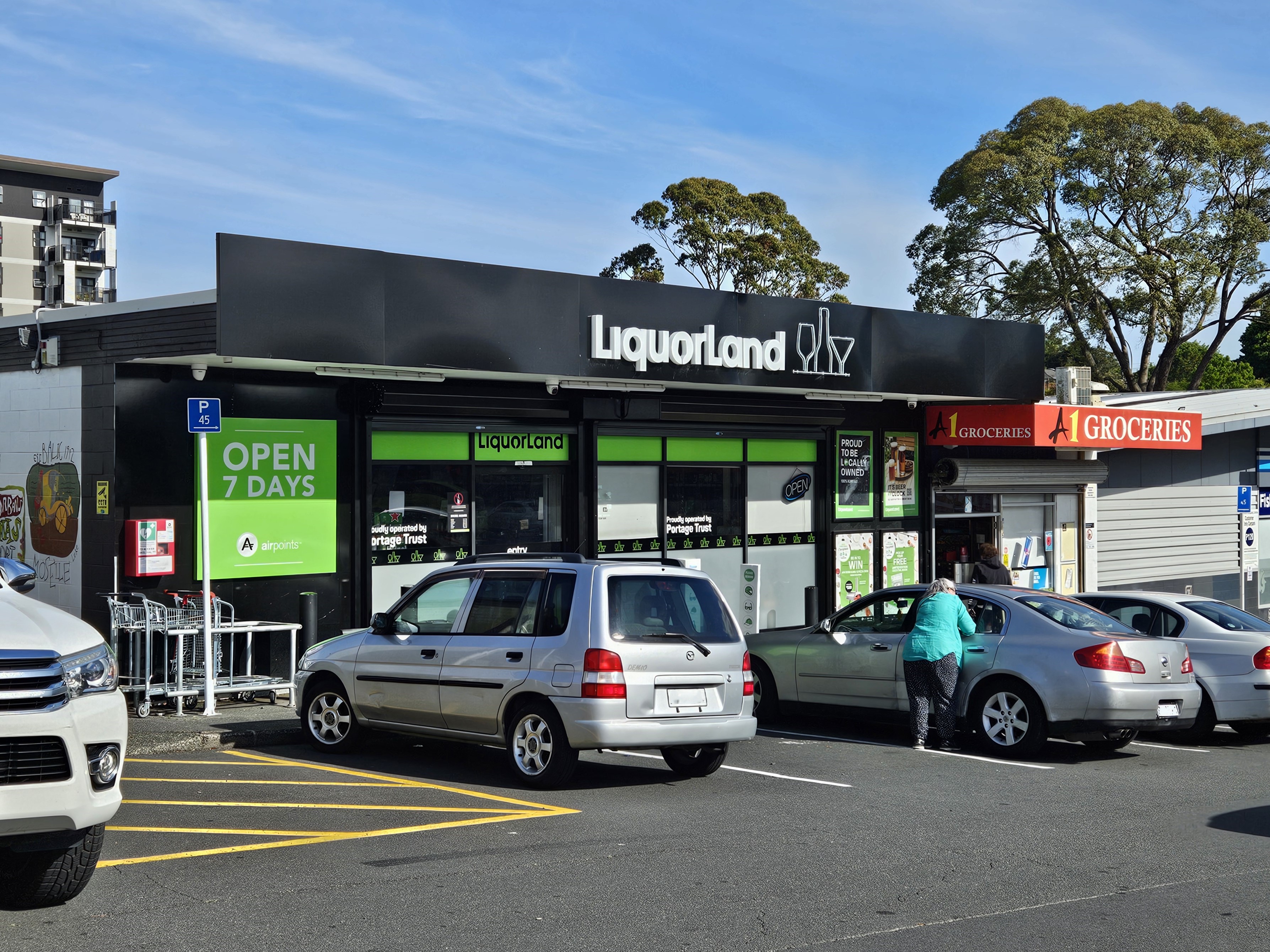 Liquorland Glen Eden operated by Portage Trust